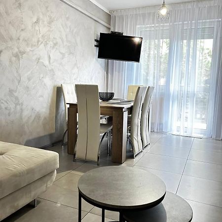 Sunhouse Apartman Hajduszoboszlo Ngoại thất bức ảnh