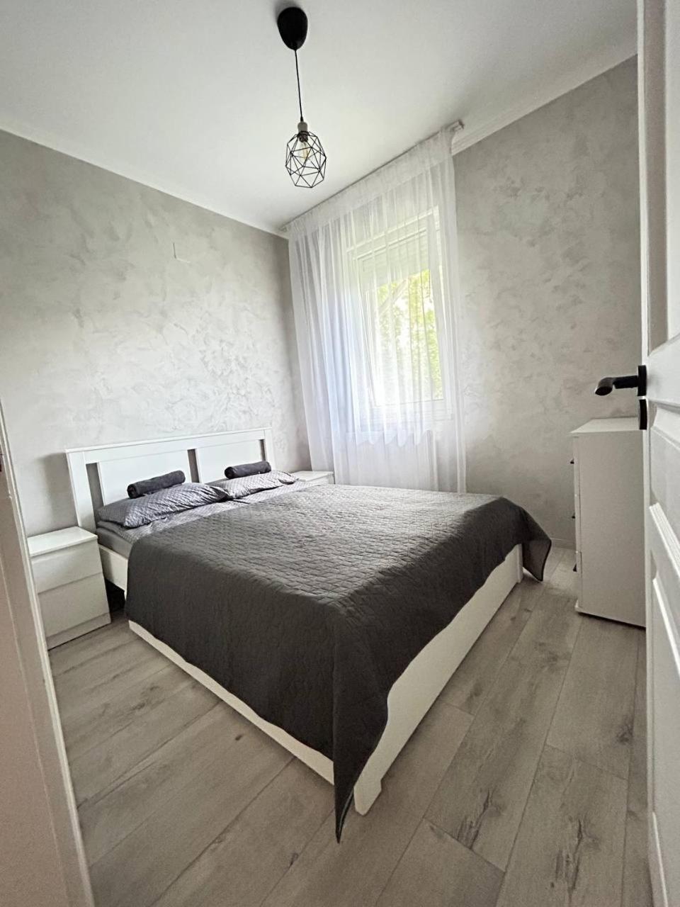 Sunhouse Apartman Hajduszoboszlo Ngoại thất bức ảnh