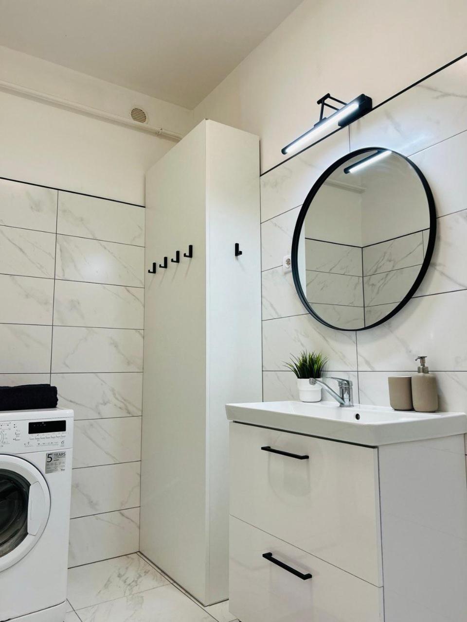 Sunhouse Apartman Hajduszoboszlo Ngoại thất bức ảnh
